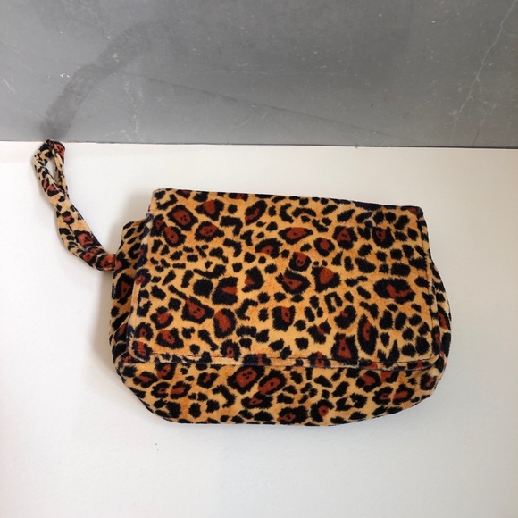 Susan Faris Cheetah Print Small Wrist Purse - Picture 7 of 11